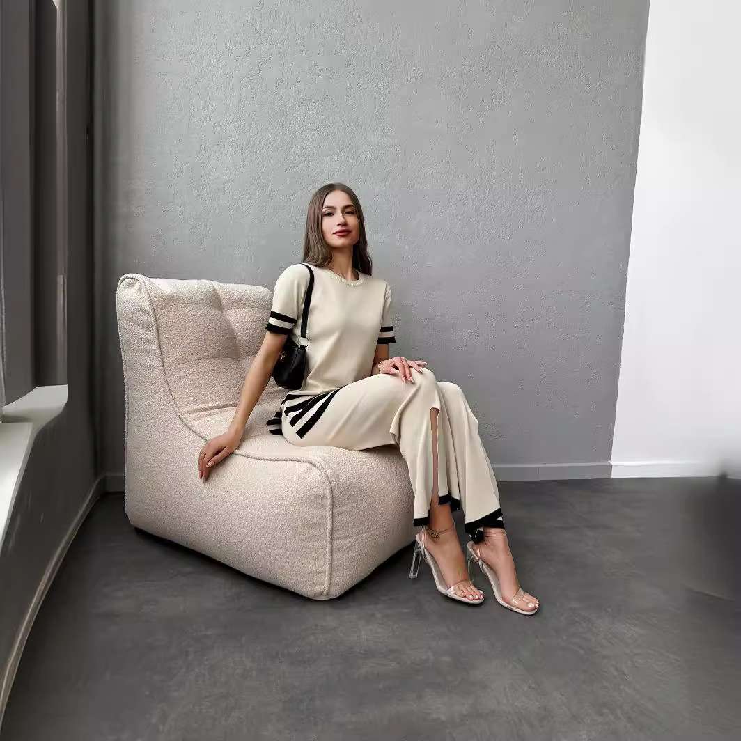 50代ファッション 大人のリラックスニットセットアップ