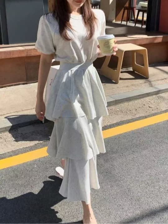 50代ファッション 三段フリル優雅ロングスカート