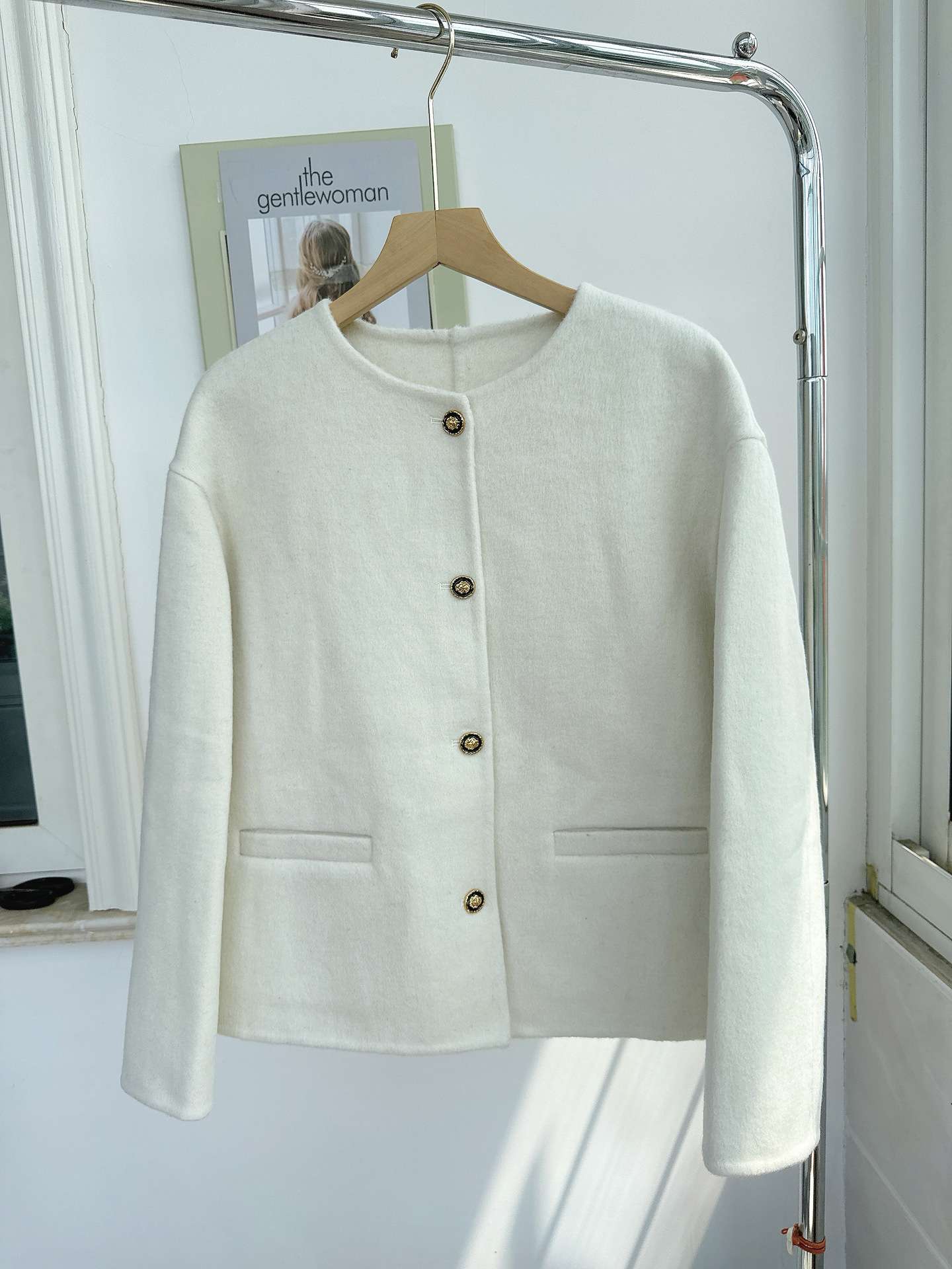 50代ファッションアウター クラシック短丈ウールジャケット