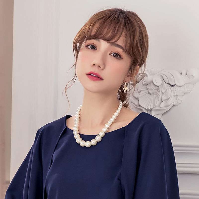50代ファッション 大粒真珠のネックレス
