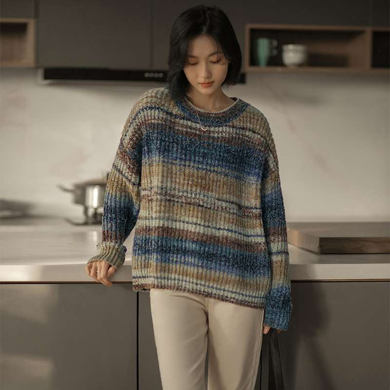 50代ファッション 大人の休日 ゆったりニットセーター