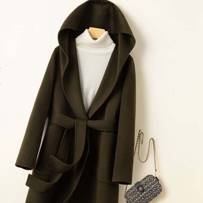 50代ファッション フーディーミドル丈コート