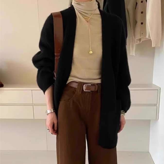 50代ファッション 大人の余裕を演出するゆったりカーディガン