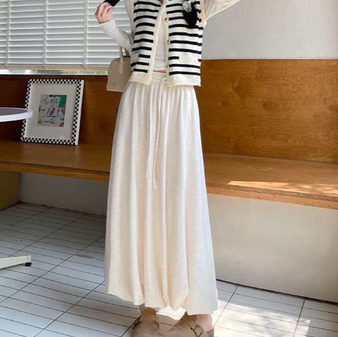 50代ファッション 裏起毛ゆったりロング丈バルーンスカート