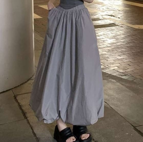 50代ファッション ふんわり優雅なロングバルーンスカート