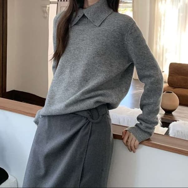 50代ファッション 大人の品格漂う襟付きウールニット