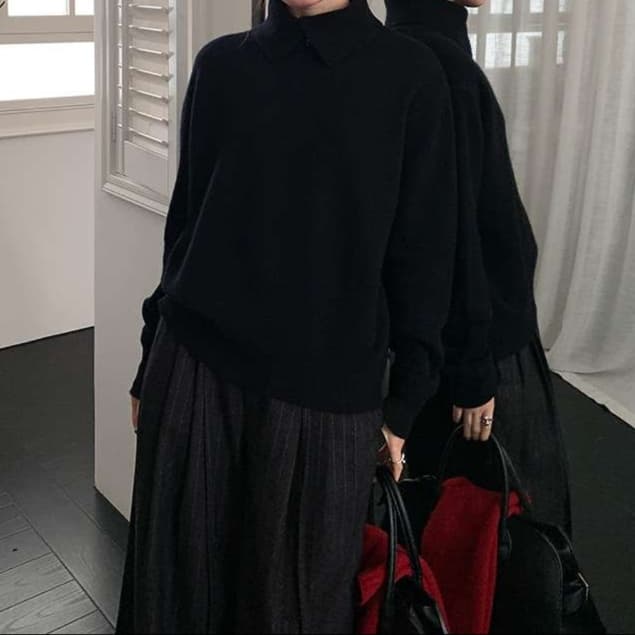 50代ファッション 大人の品格漂う襟付きウールニット