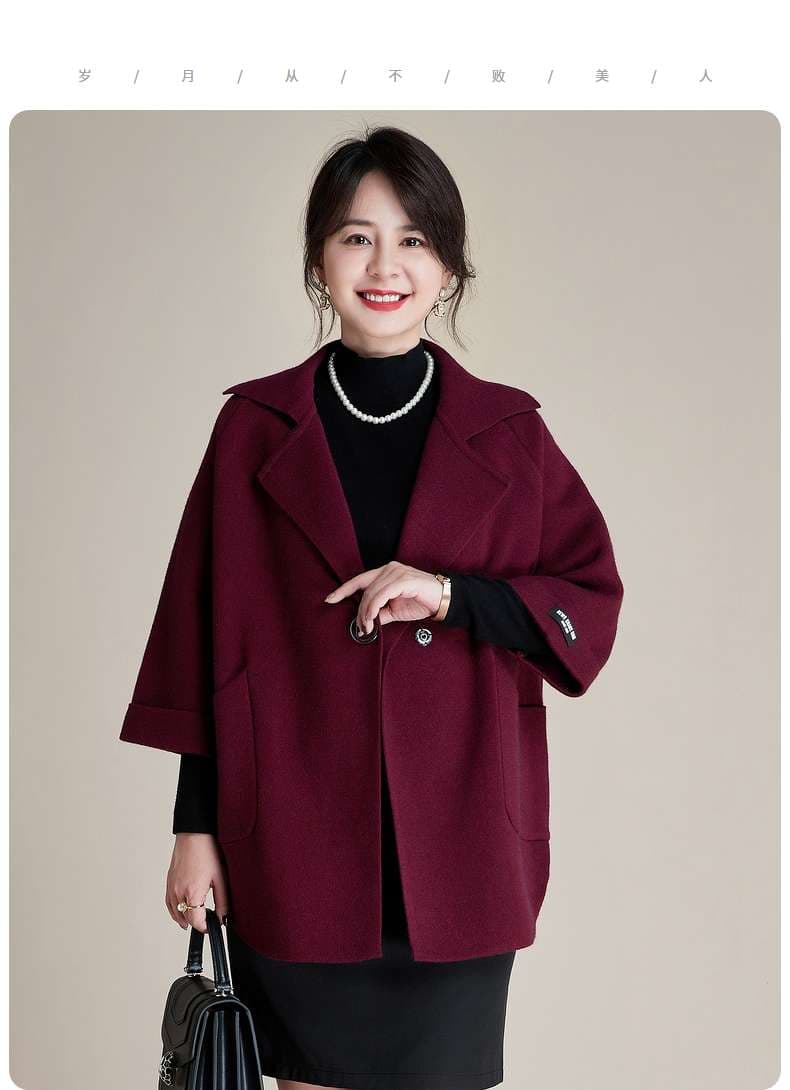 50代ファッション 上品な大人の艶感コート