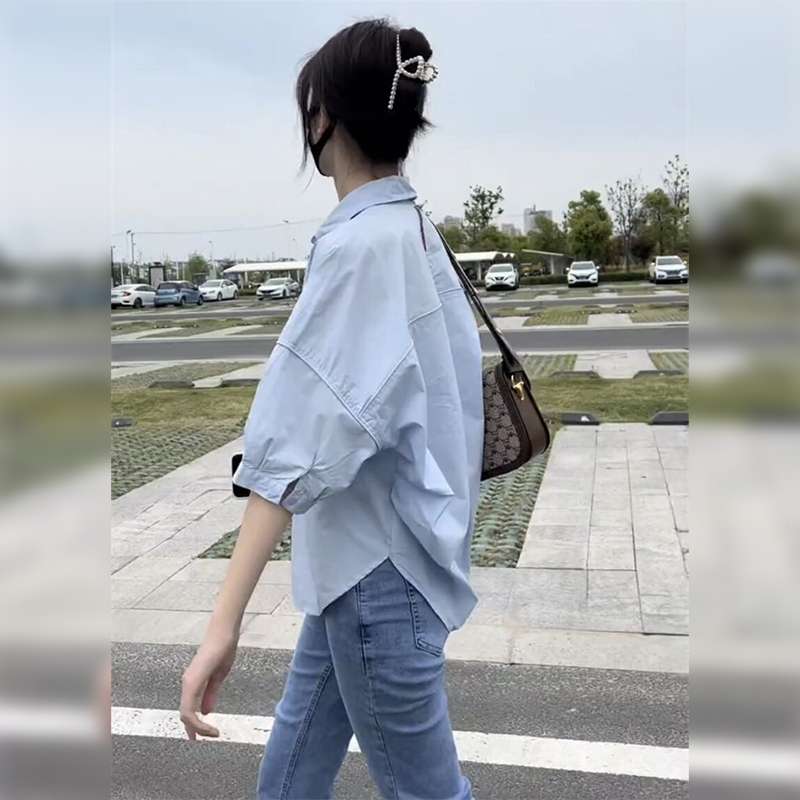 50代ファッション 五十代向け春風ゆったりシンプルシャツ