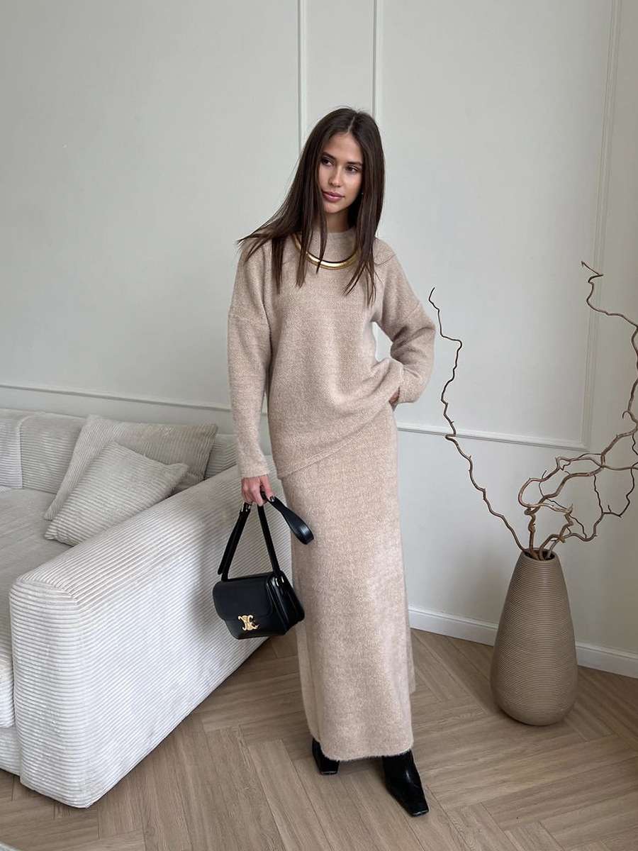 50代ファッション 秋冬レディース ニットセットアップ