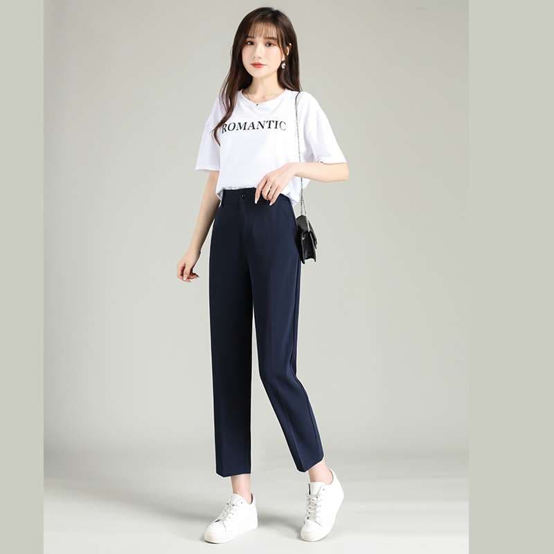 50代ファッション 大人のゆったりテーパードパンツ