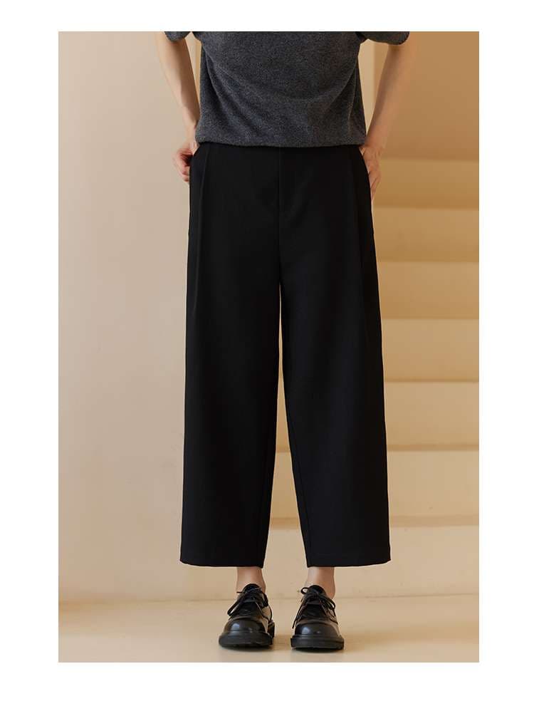 50代ファッション ゆったりワイドクロップドパンツ