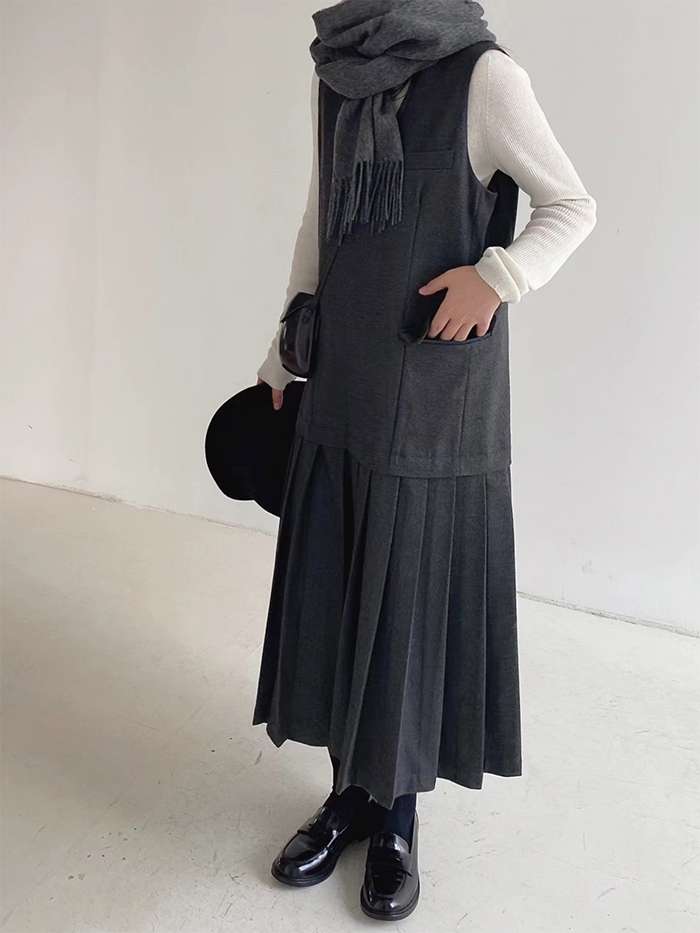 50代ファッション プリーツロングジレワンピース
