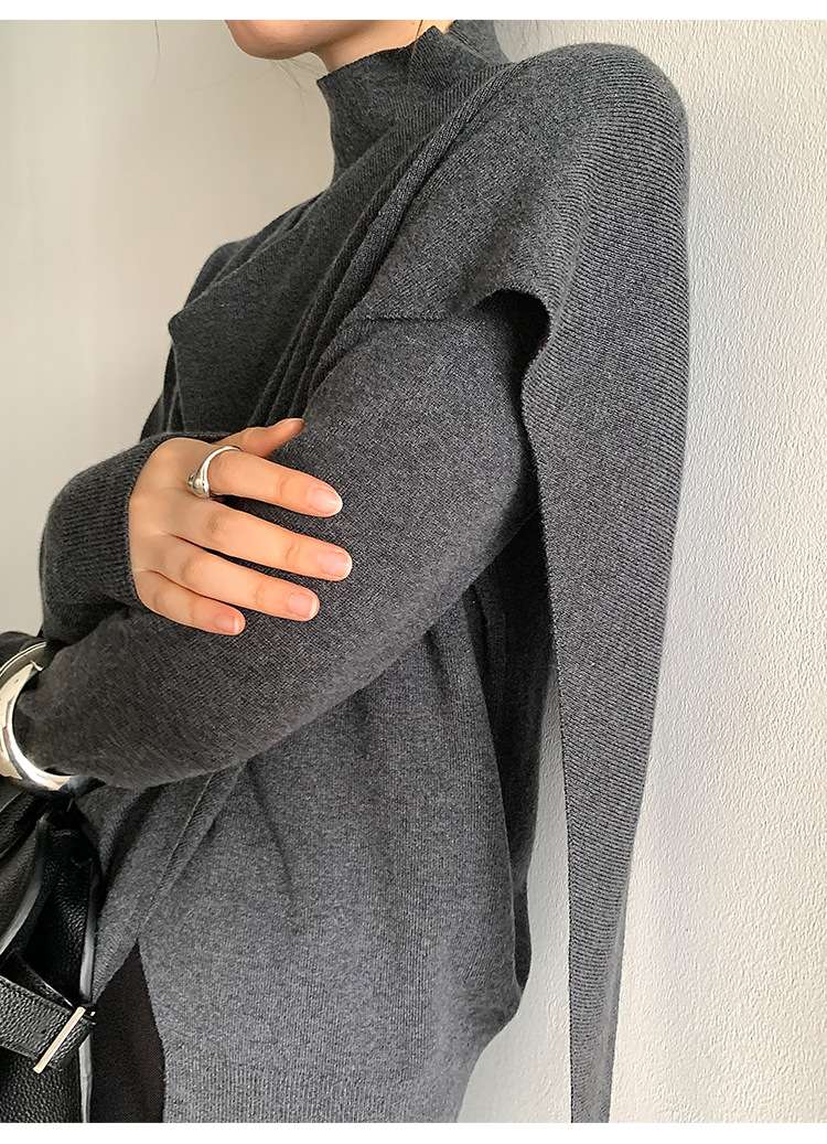 50代ファッション 優雅なドレープニットトップス