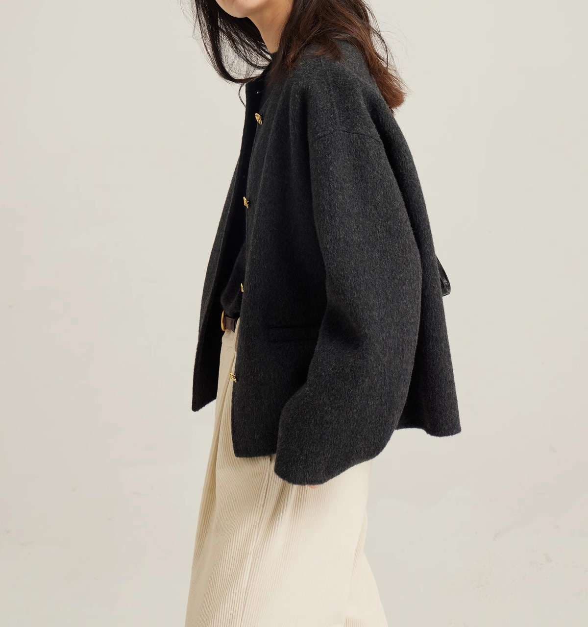 50代ファッションアウター クラシック短丈ウールジャケット