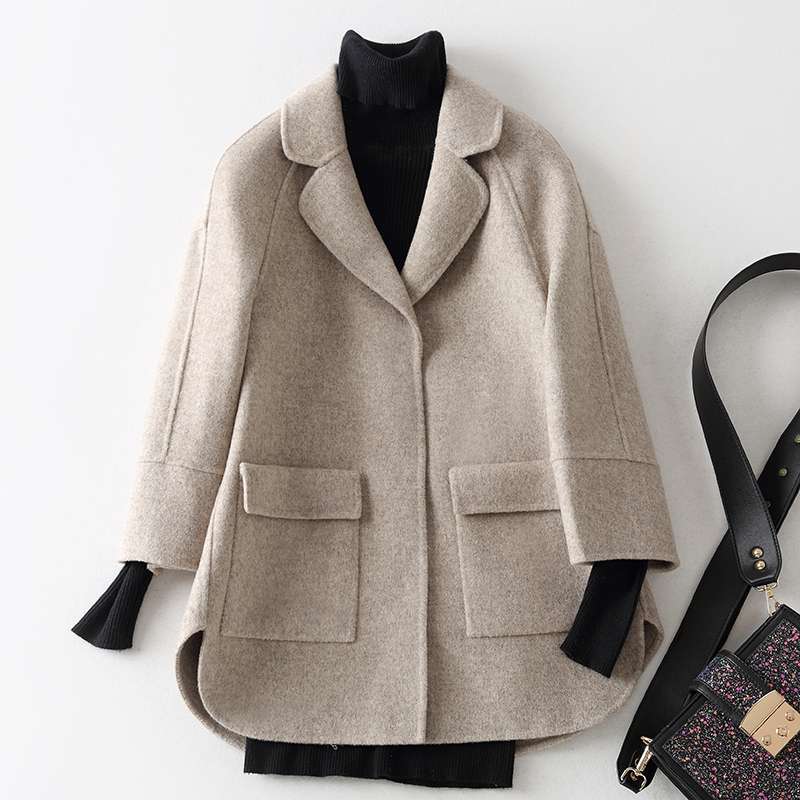 50代ファッション  大人の上品カジュアルウールジャケット