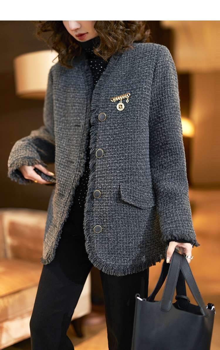 50代ファッション 上品シャネルツイードジャケット