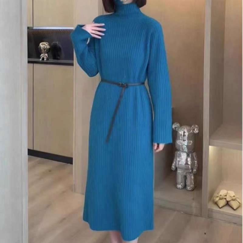 50代ファッション リブ編みタートルネックワンピース