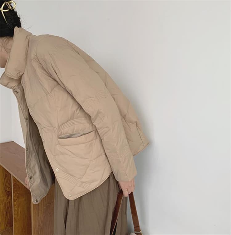 50代ファッション 上品な軽量中綿ジャケット 大人のきれいめショート丈コート