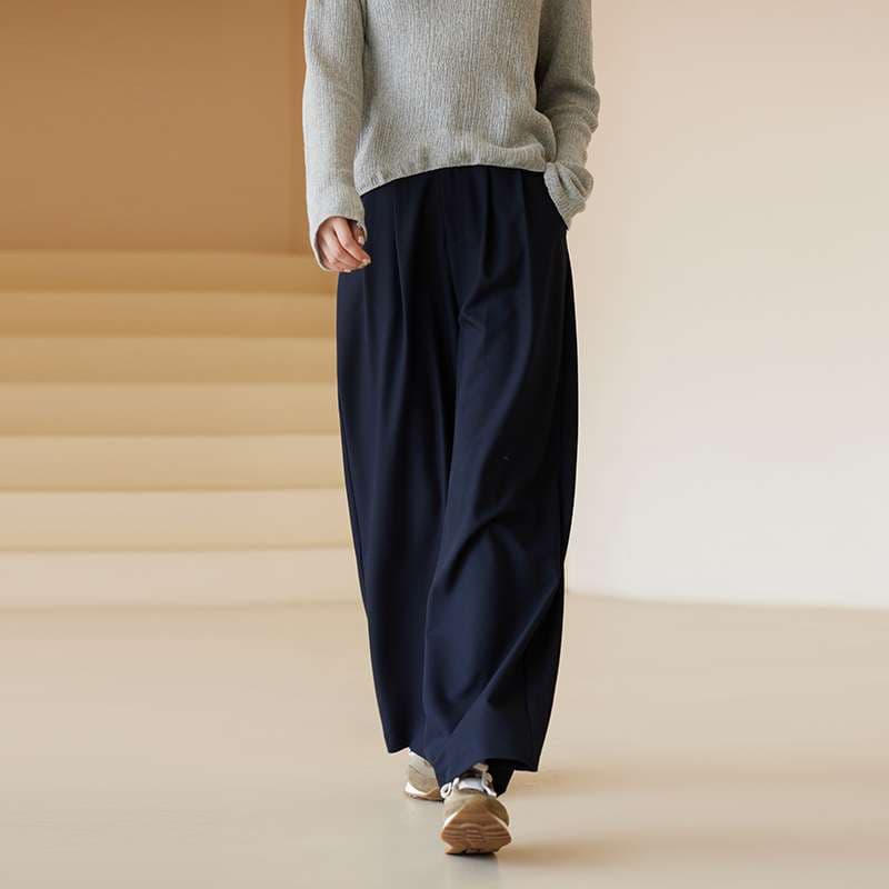 50代ファッション ゆったりワイドパンツ