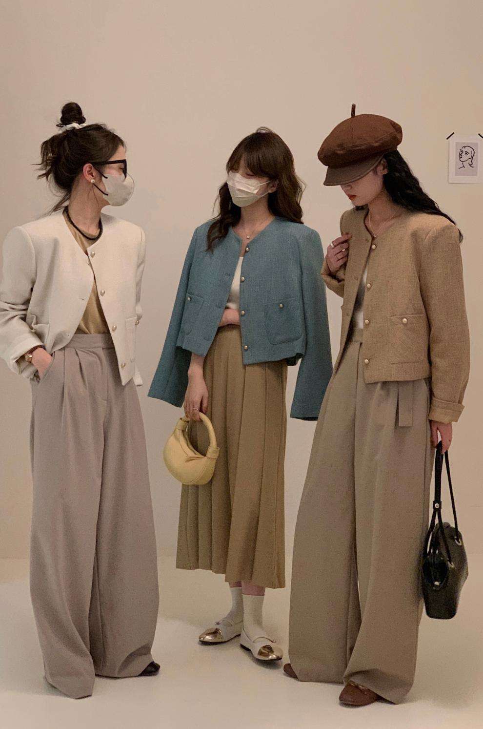 50代ファッション 大人の余裕を演出するショートジャケット