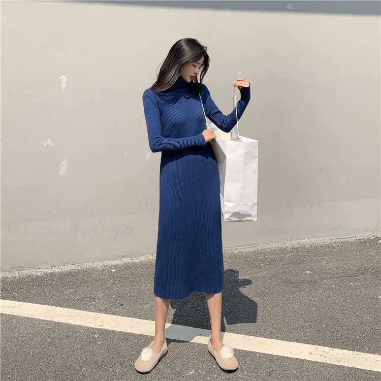 50代ファッション 上品なリブニットワンピース