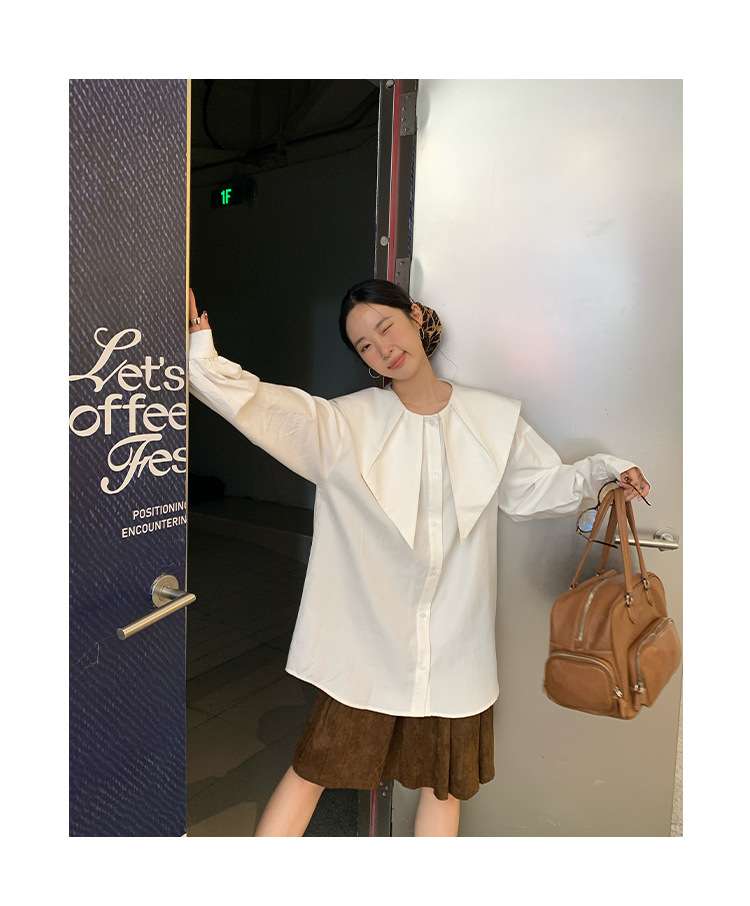 50代ファッション オーバーサイズ変形襟ブラウス