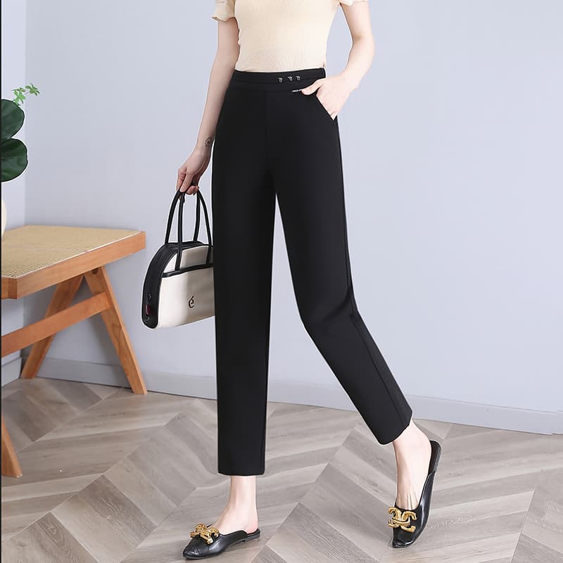 50代ファッション 美シルエット ストレートパンツ