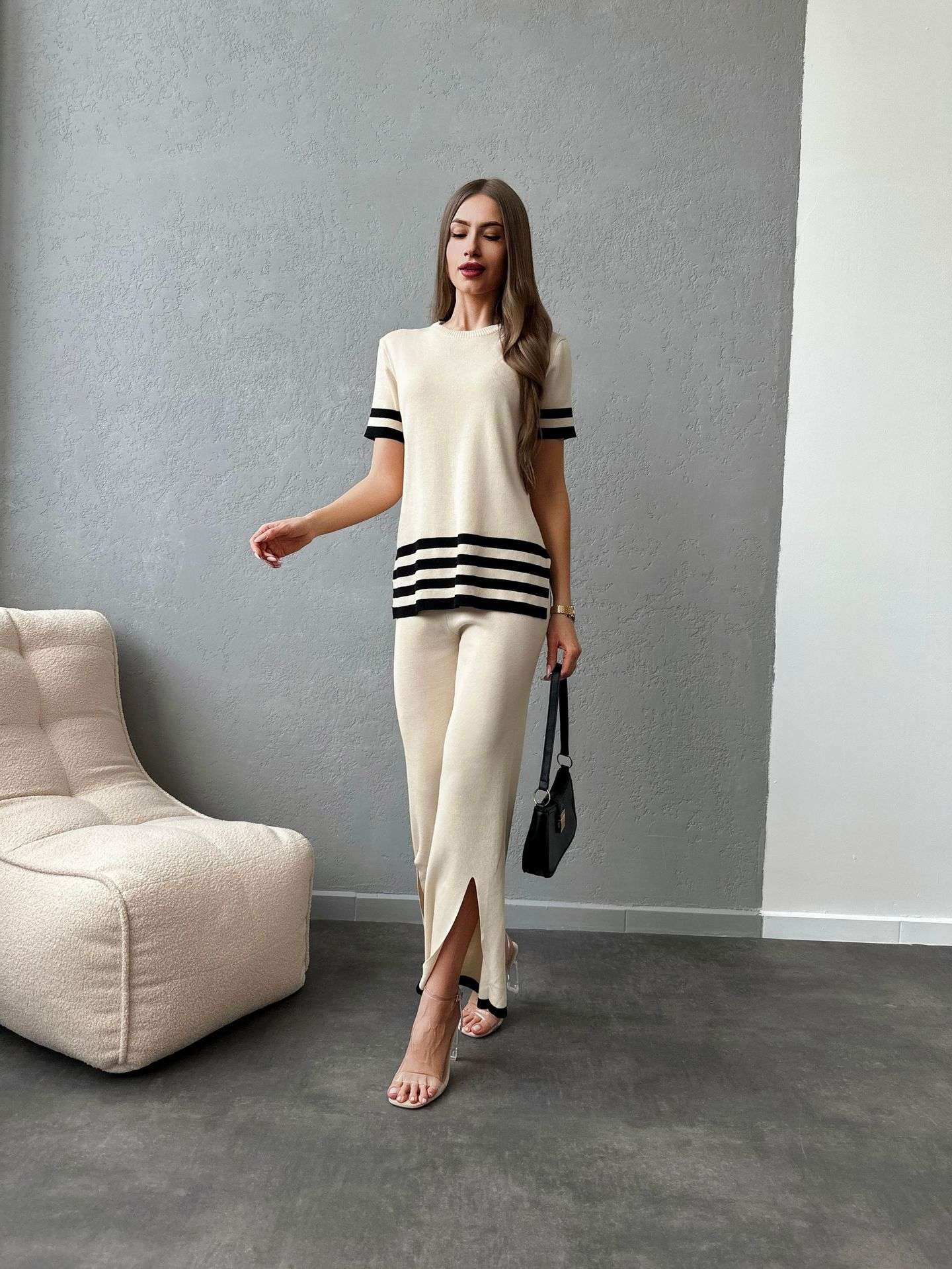 50代ファッション 大人のリラックスニットセットアップ