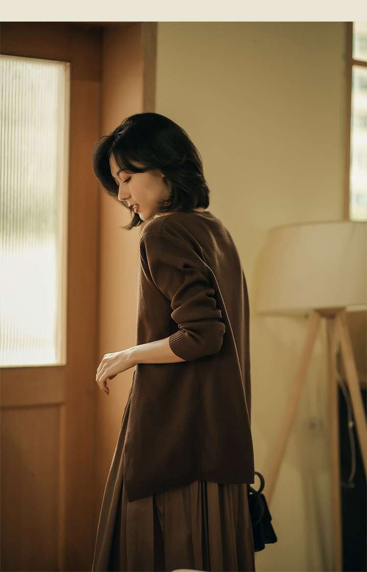 50代ファッション 大人の魅力引き立つ ゆったりワンピース