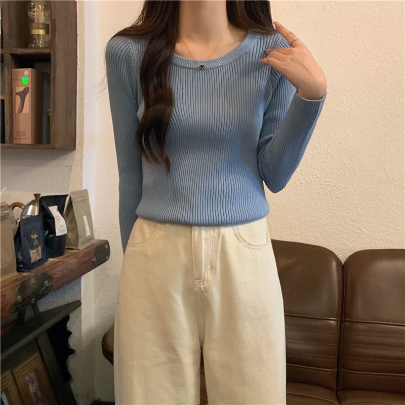 50代ファッション 上品リブ編みベーシックニット