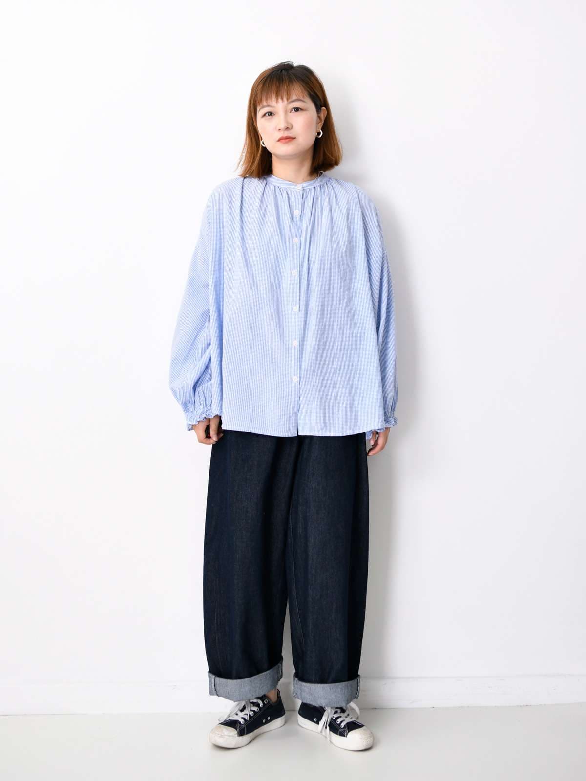 50代ファッション ふんわりギャザーブラウス