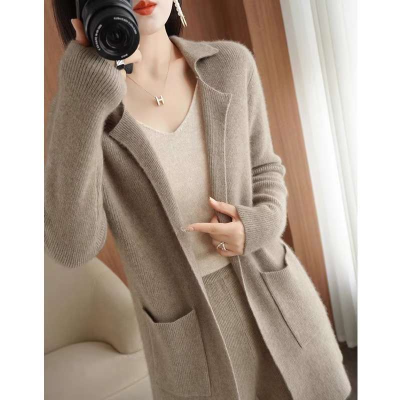 50代ファッション 上質ウール混ロングカーディガン