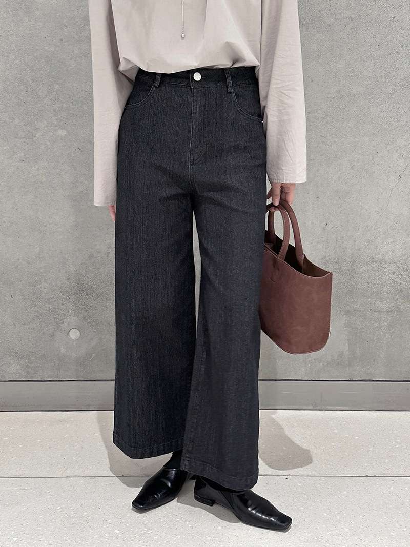 50代ファッション 大人のゆったりワイドデニム