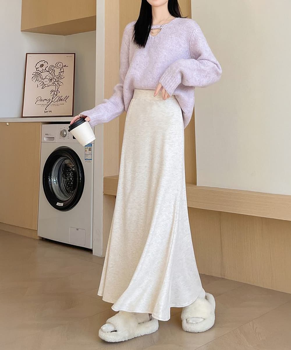 50代ファッション 美脚効果抜群フレアロングスカート