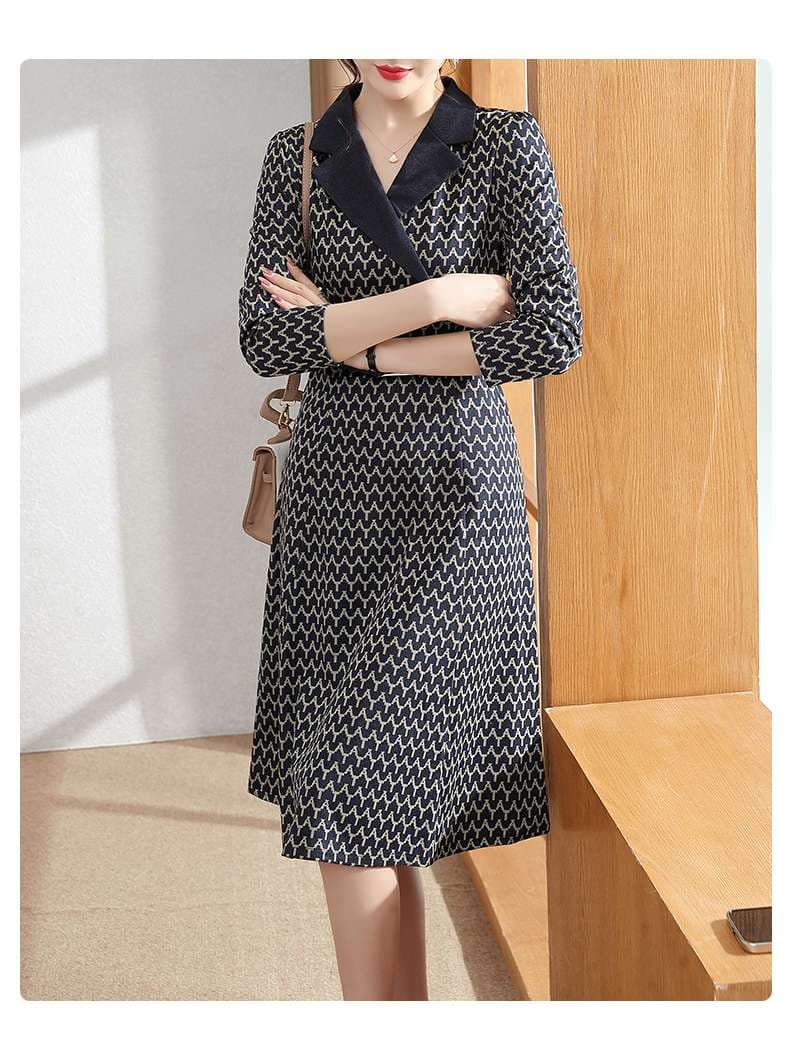 50代ファッション レトロ柄ラップワンピース