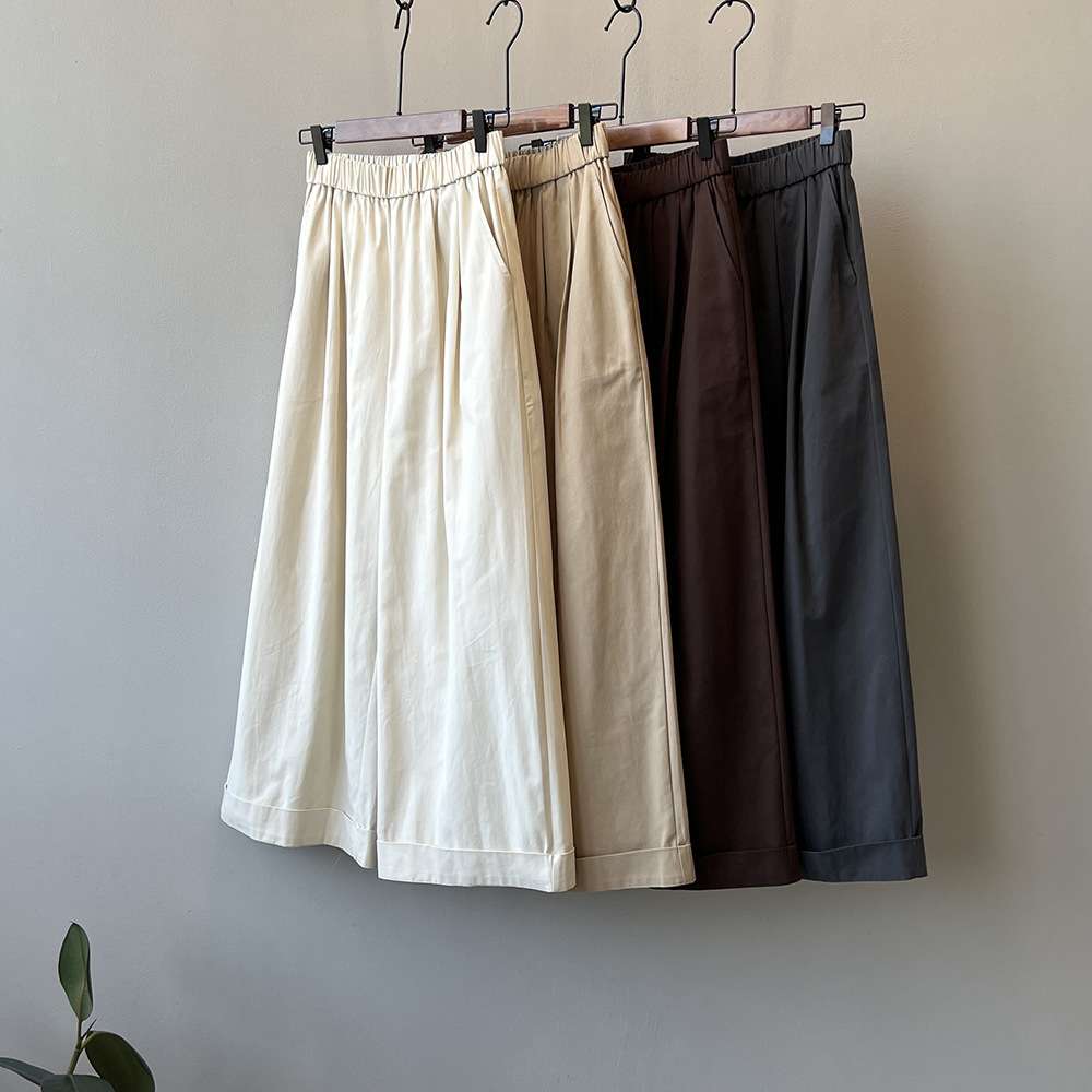 50代ファッション リラックスワイドパンツ