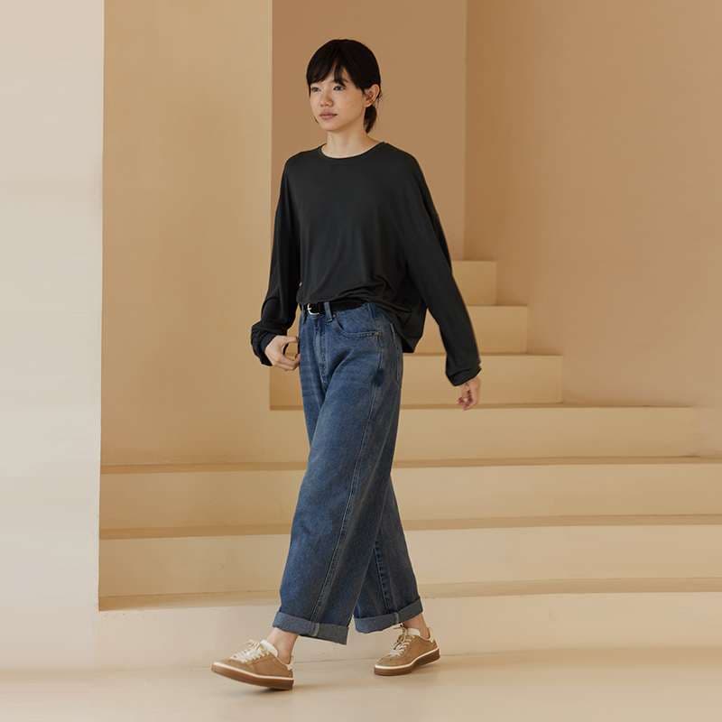 50代ファッション 大人のゆったりデニムパンツ