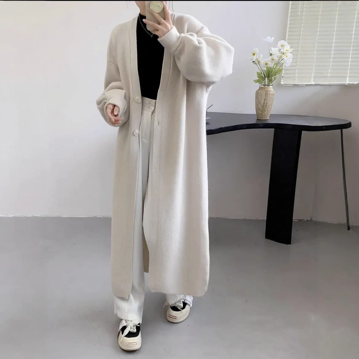 50代ファッション 大人の上品ニットカーディガン ロング丈