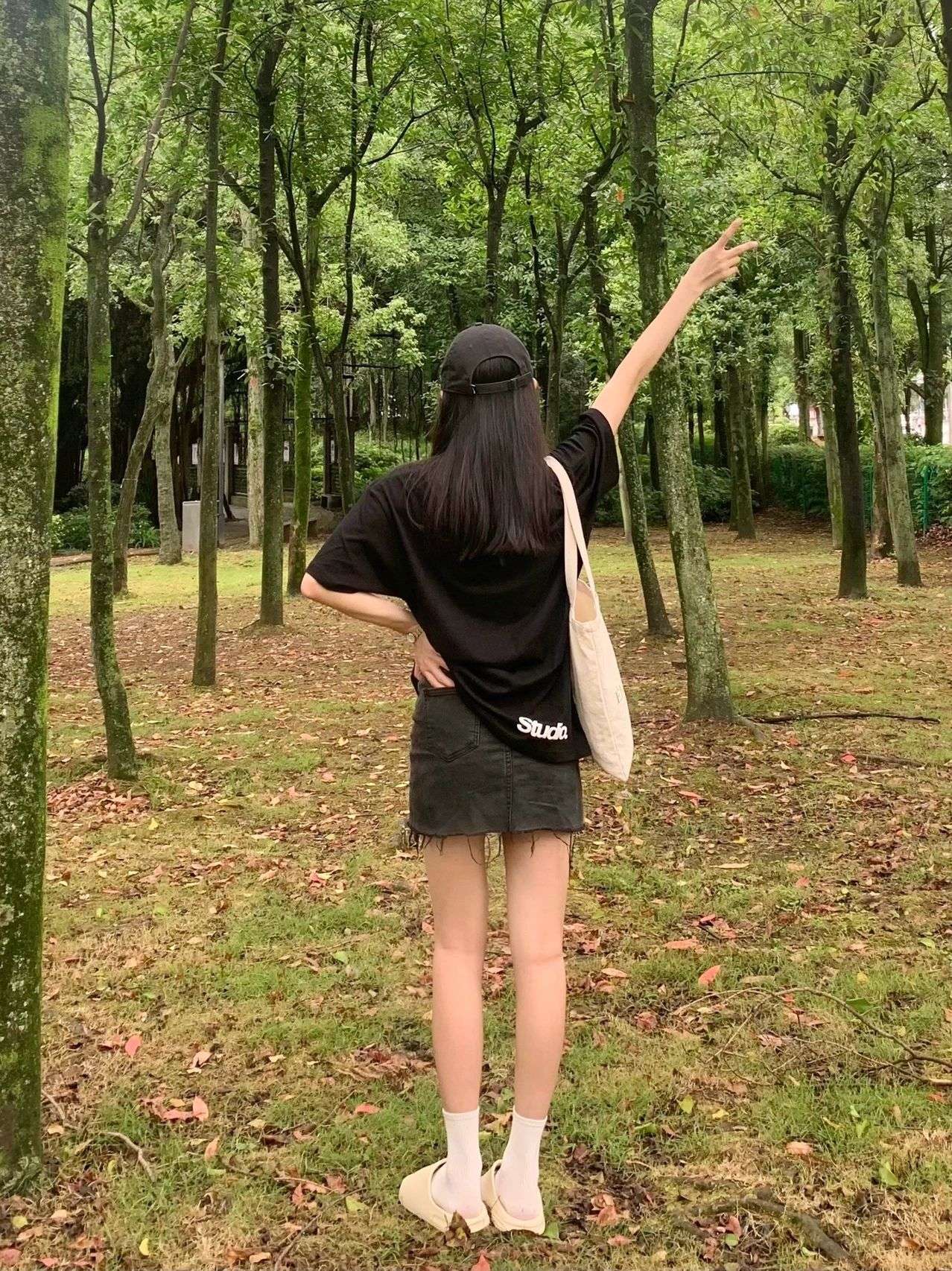 50代ファッション モダンスリッパスニーカー