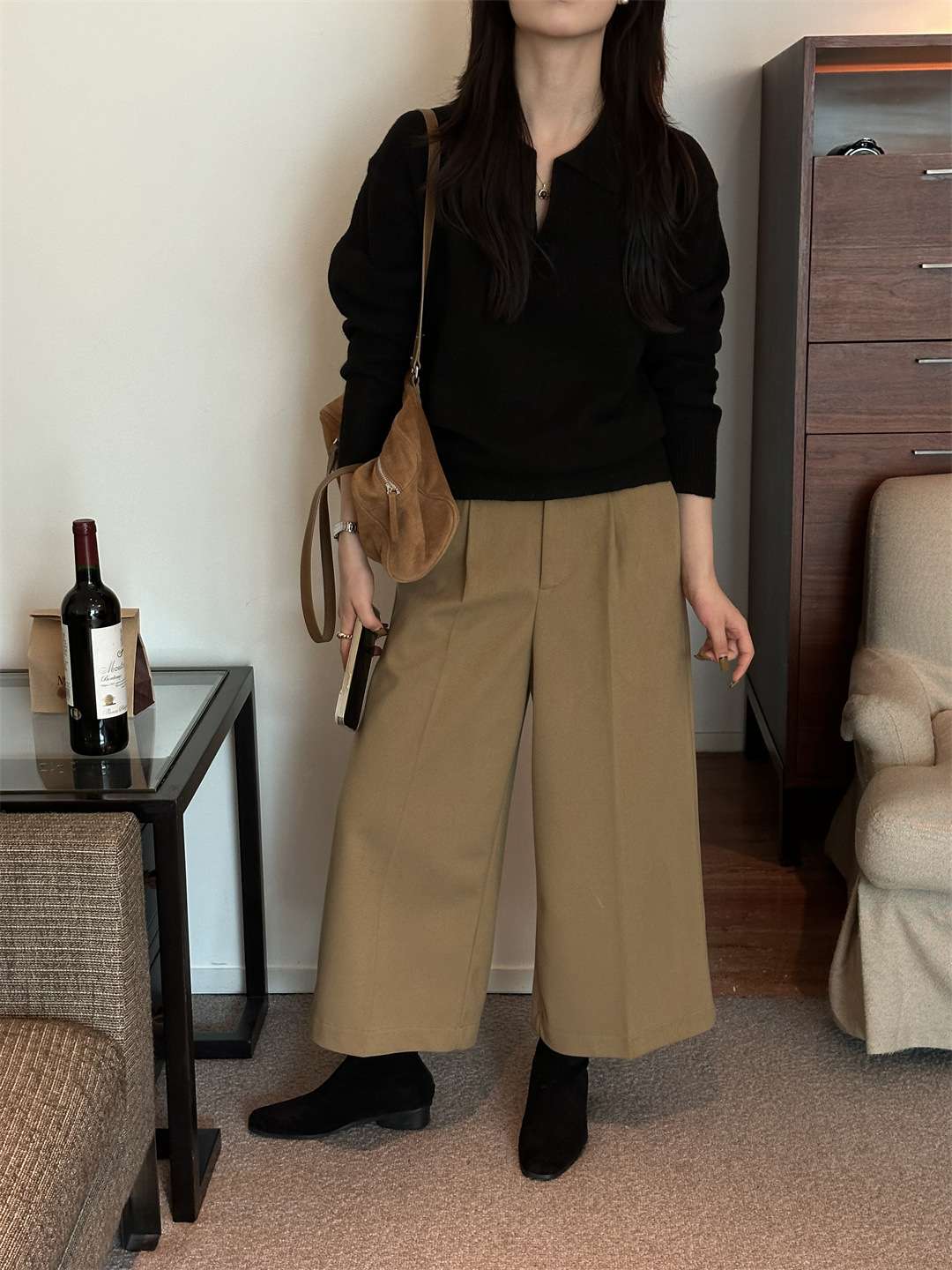 50代ファッション ゆったりワイドストレートパンツ