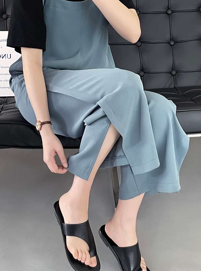 50代ファッション オーバーオール風ゆったりパンツサロペット