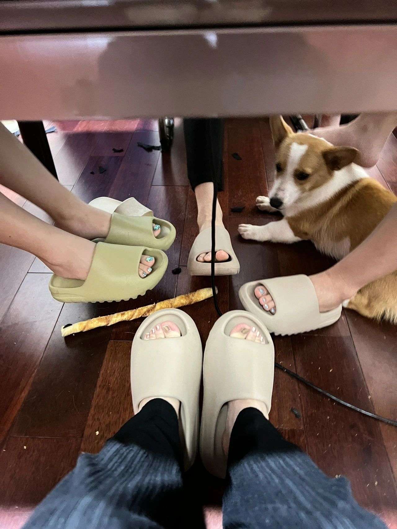 50代ファッション モダンスリッパスニーカー