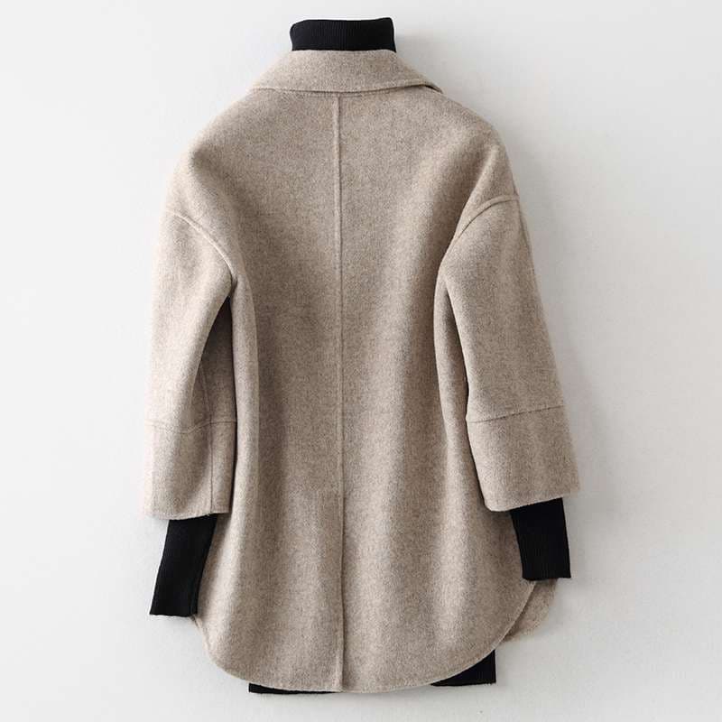 50代ファッション  大人の上品カジュアルウールジャケット