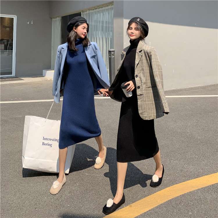 50代ファッション 上品なリブニットワンピース