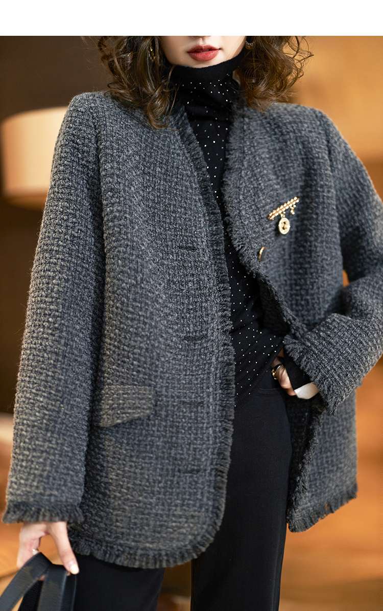 50代ファッション 上品シャネルツイードジャケット