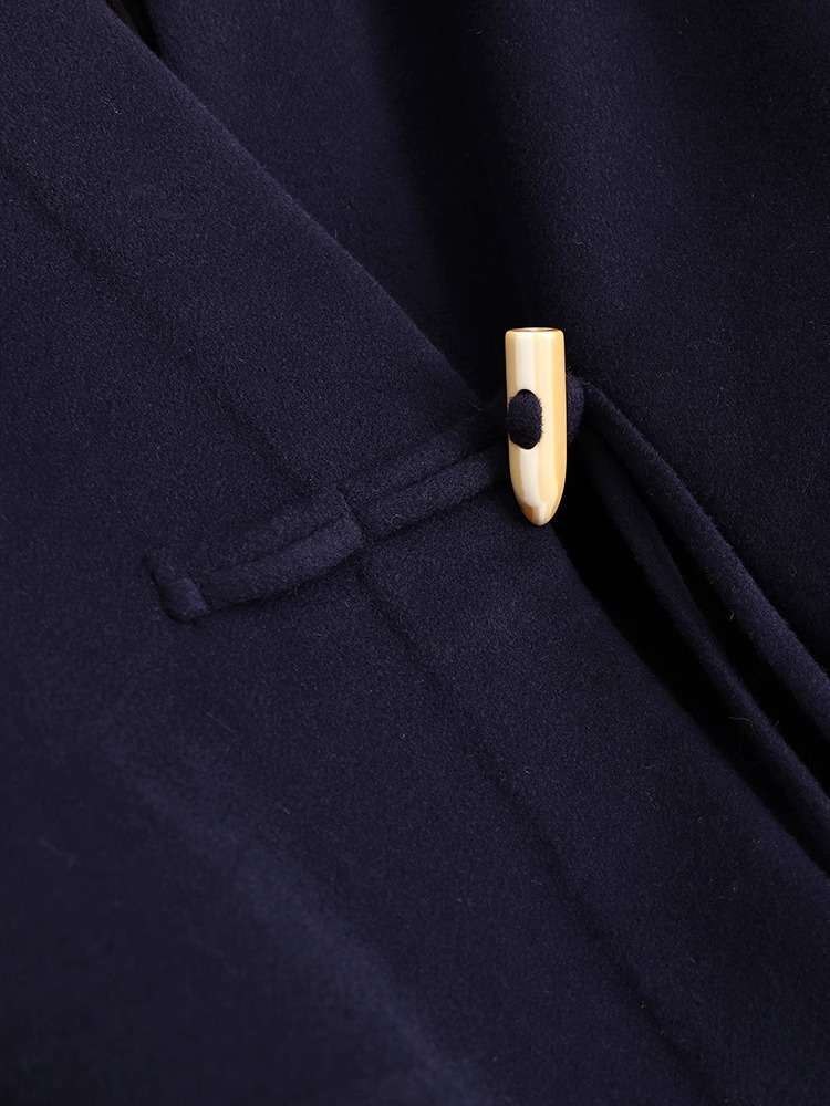 50代ファッション エレガントな冬のショートコート