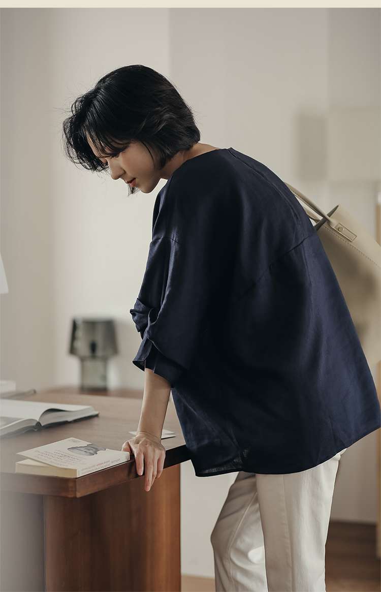 50代ファッション ゆったりドルマンスリーブブラウス