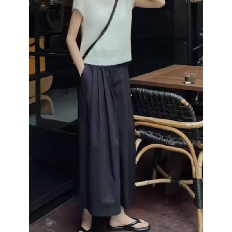 50代ファッション ゆったりワイドパンツ