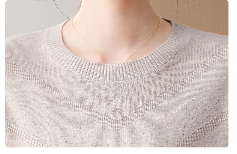 50代ファッション やさしい手触り 上品シームニット